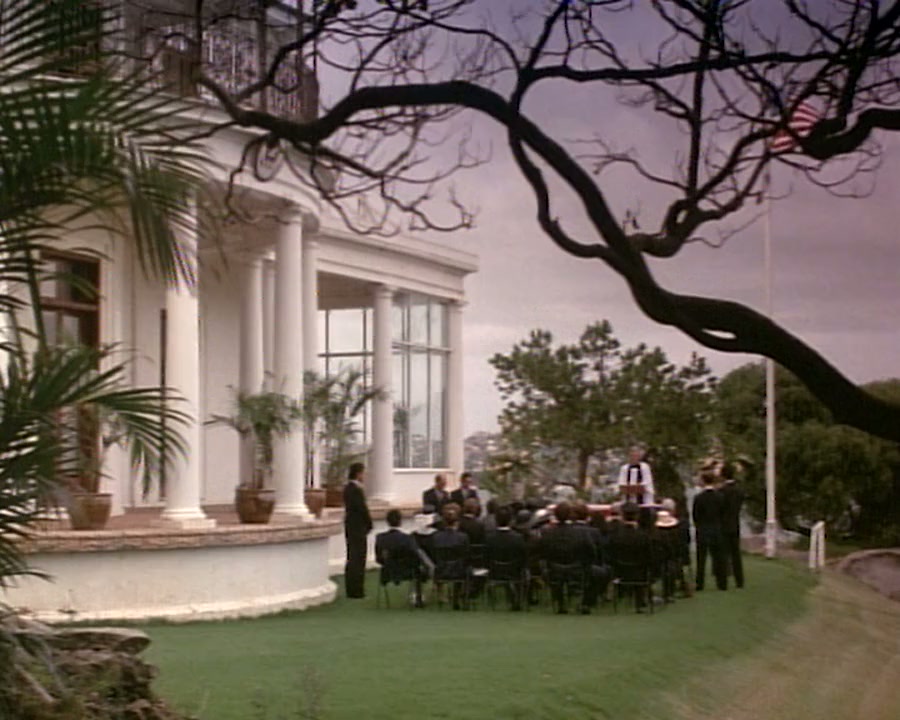 Trouble in Paradise screenshot 2