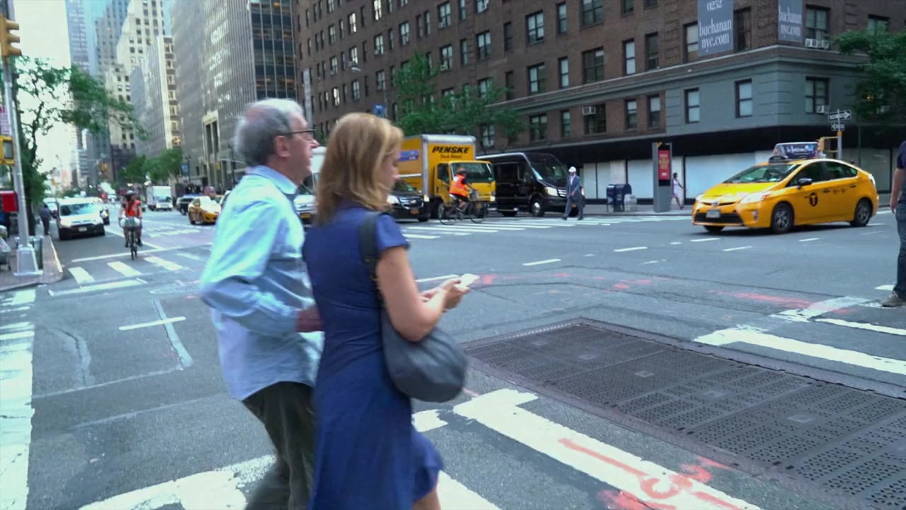 Turn Every Page: The Adventures of Robert Caro and Robert Gottlieb screenshot 2