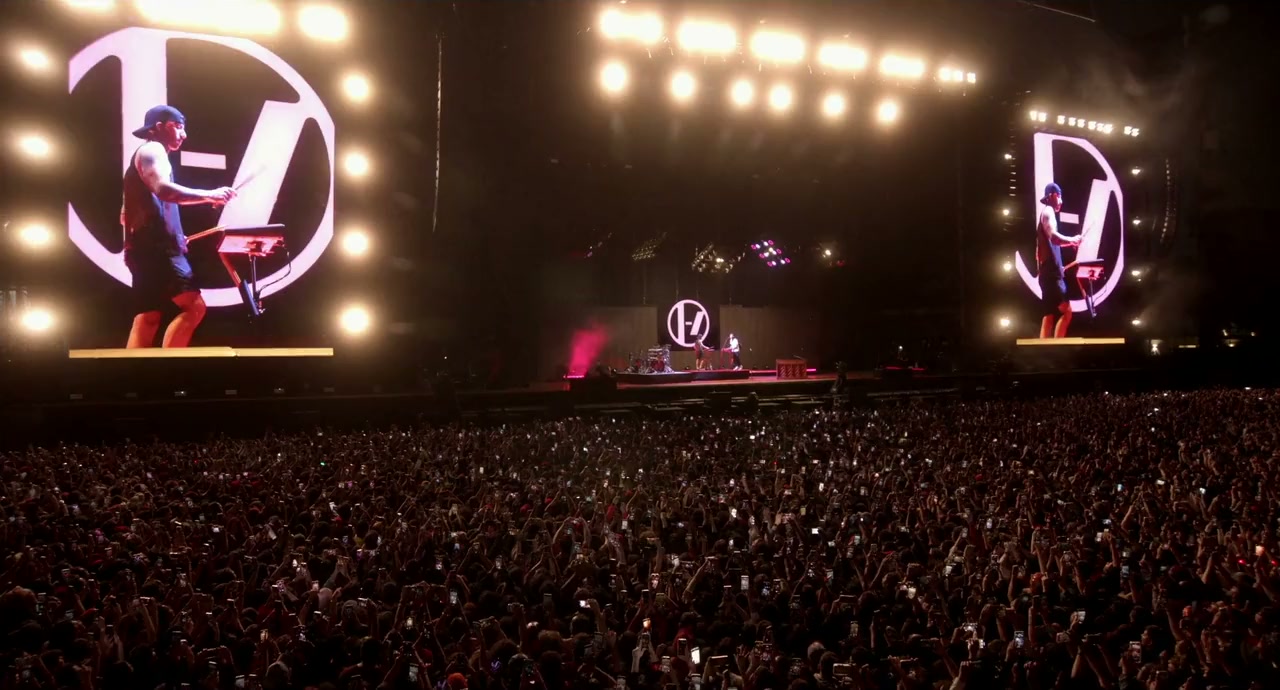 Twenty One Pilots: More Than We Ever Imagined screenshot 2