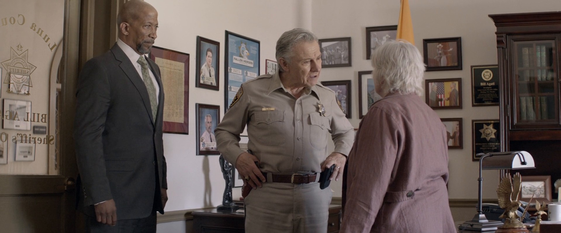Two Men in Town screenshot 2