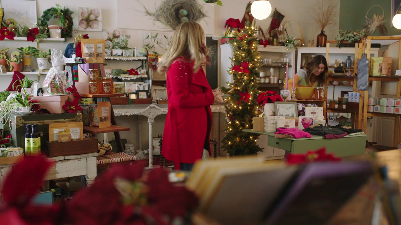 Unwrapping Christmas: Olivia's Reunion screenshot 1