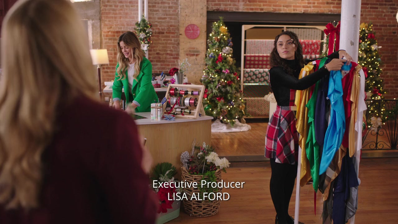 Unwrapping Christmas: Mia's Prince screenshot 1