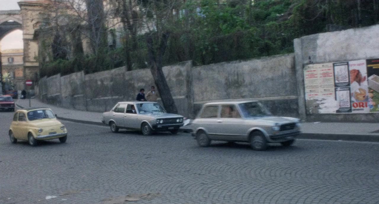 Un uomo in ginocchio screenshot 2