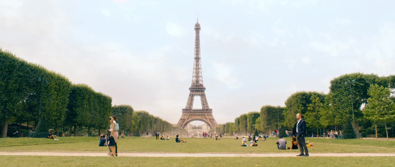 Under the Eiffel Tower screenshot 1