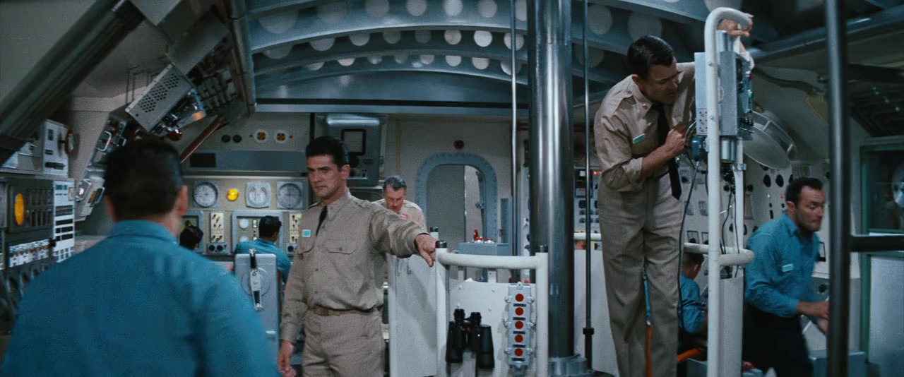 Voyage to the Bottom of the Sea screenshot 2