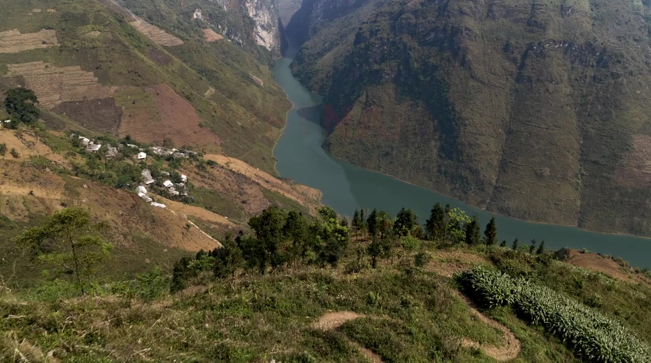Vietnam: Fast Forward screenshot 1
