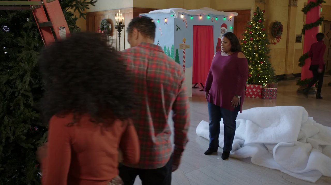 You Can't Fight Christmas screenshot 2