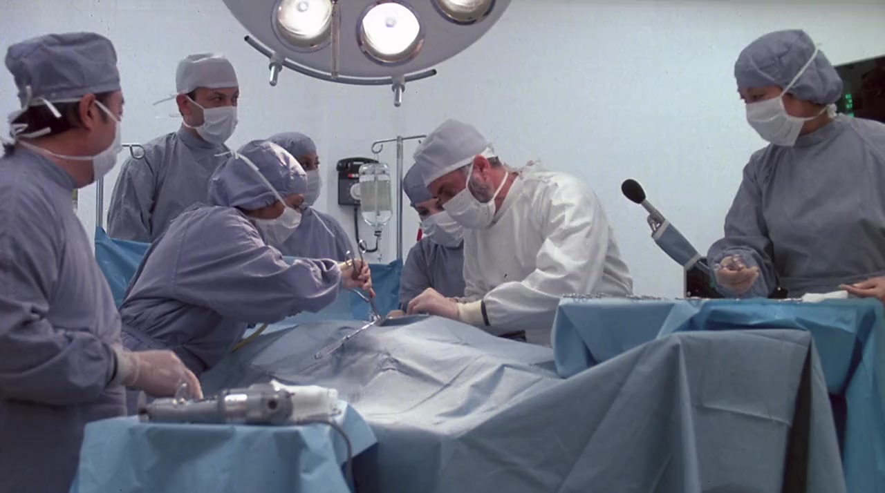 Young Doctors in Love screenshot 2