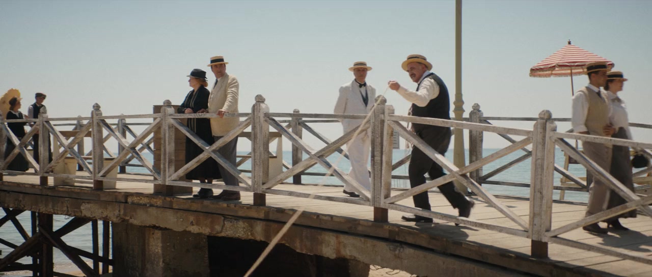 Young Woman and the Sea screenshot 3